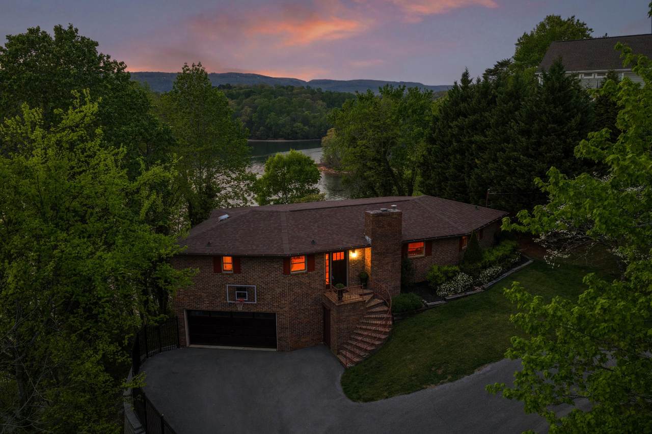 979 Clift Cave Road - Photo 1