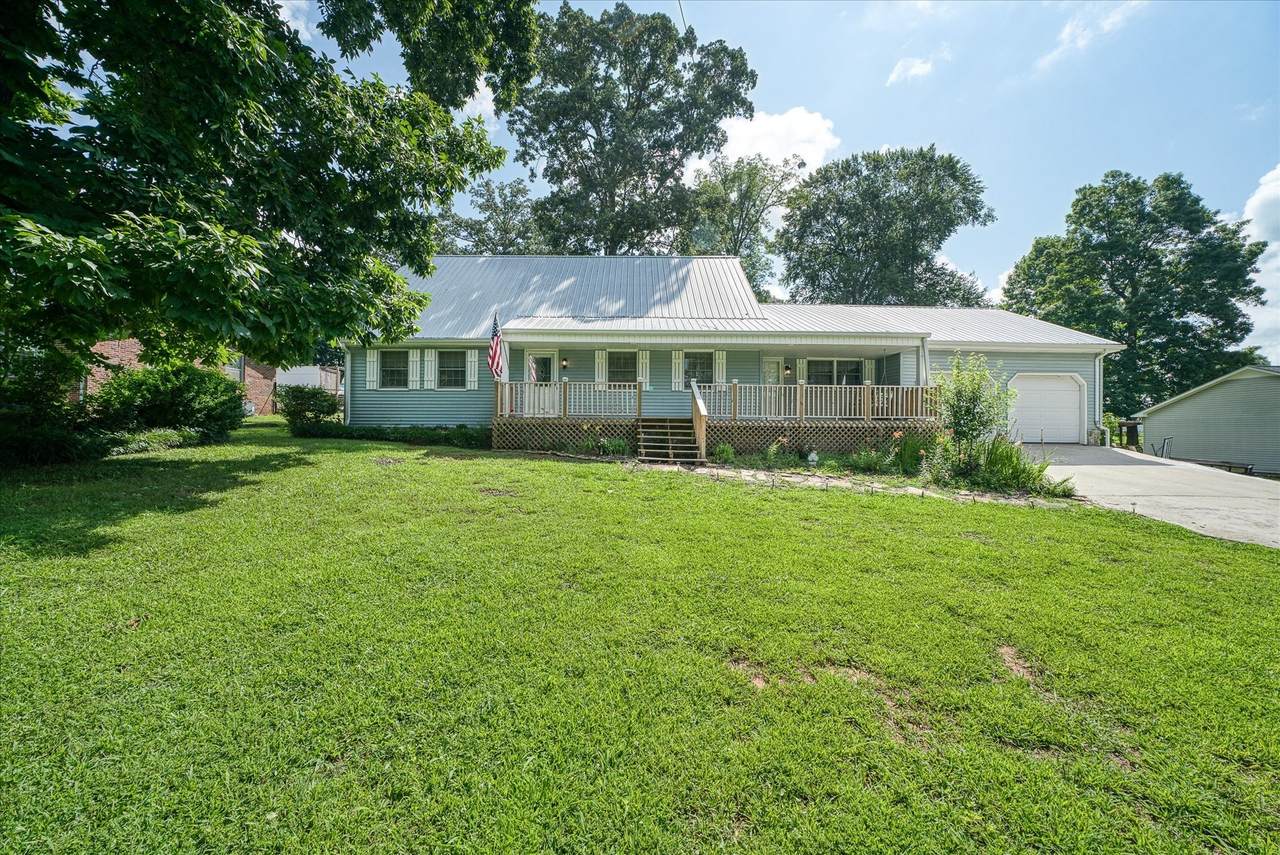 221 Magnolia Rd - Photo 1