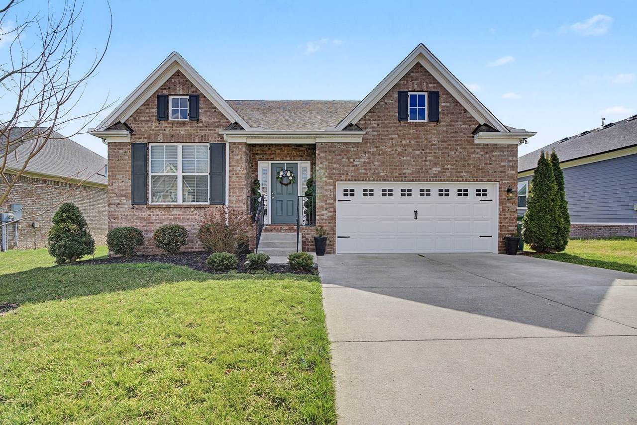 2015 Hedgelawn Dr - Photo 1