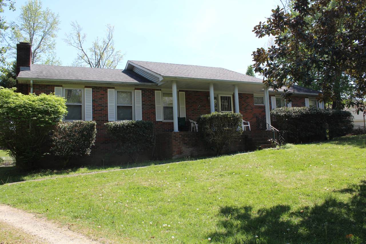 2134 Williamsburg Cir - Photo 1