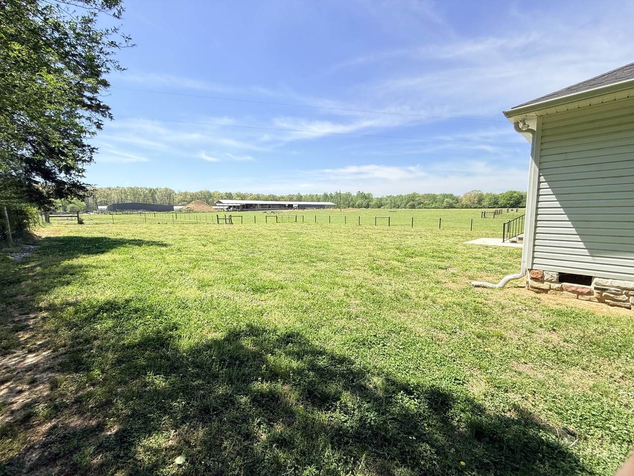 https://bt-photos.global.ssl.fastly.net/nashville/1280_boomver_2_RTC3172974-1.jpg