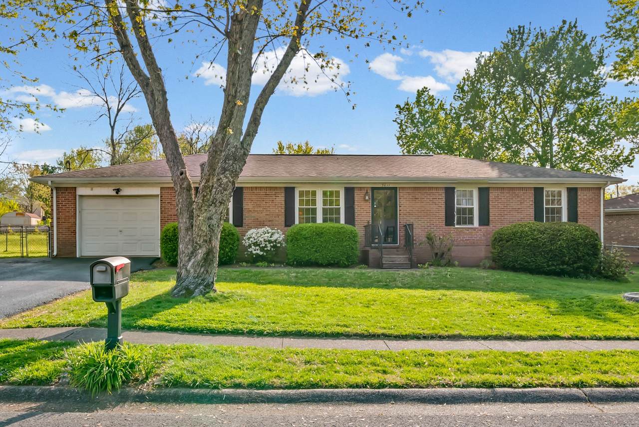 3611 Bahama Dr - Photo 1