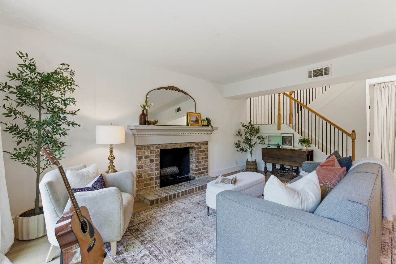 2116 Hobbs Rd - Photo 1