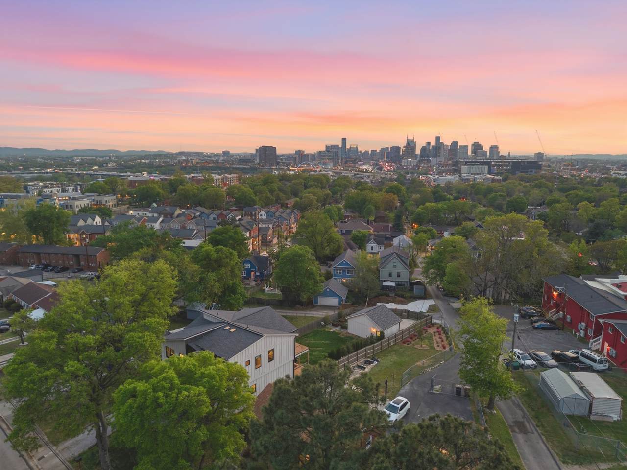 https://bt-photos.global.ssl.fastly.net/nashville/1280_boomver_1_RTC3173043-1.jpg