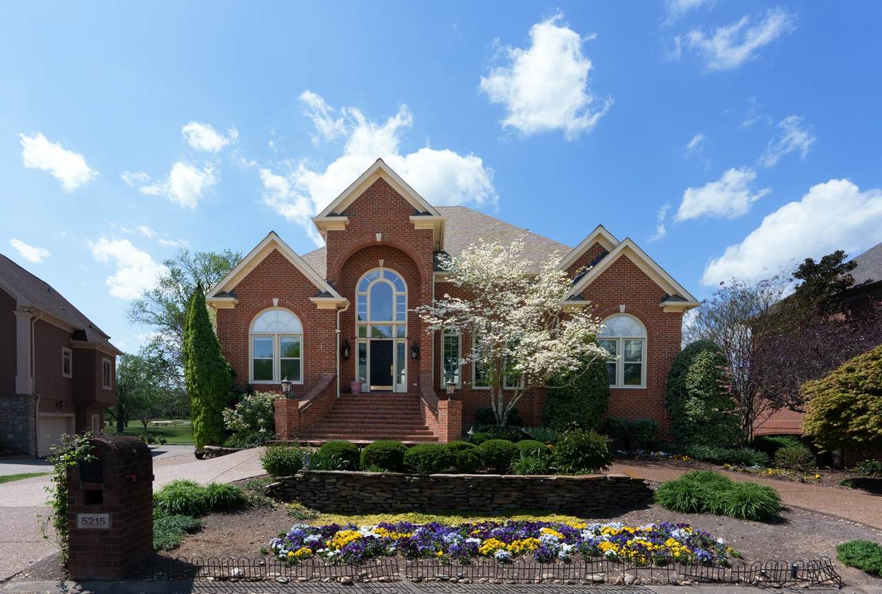5215 Country Club Dr - Photo 1