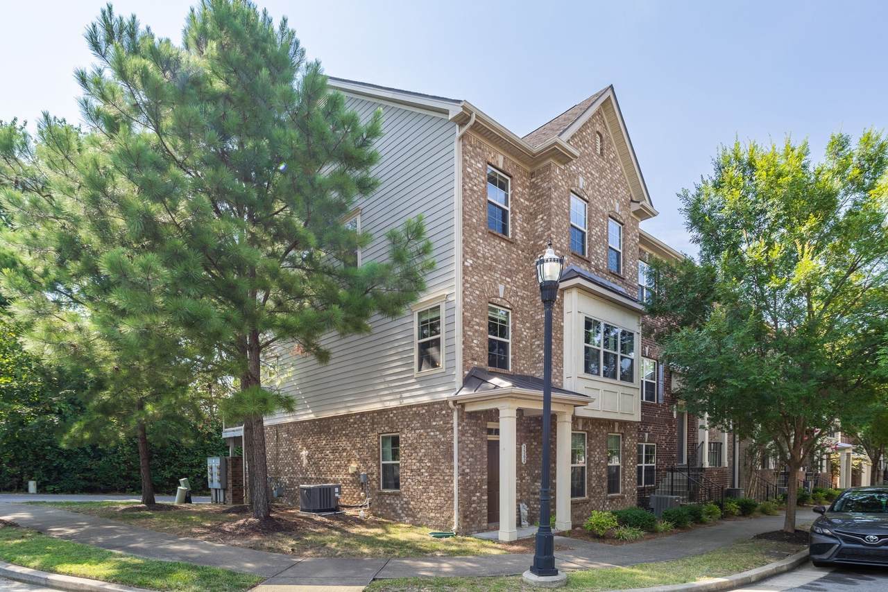 5562 Prada Dr - Photo 1