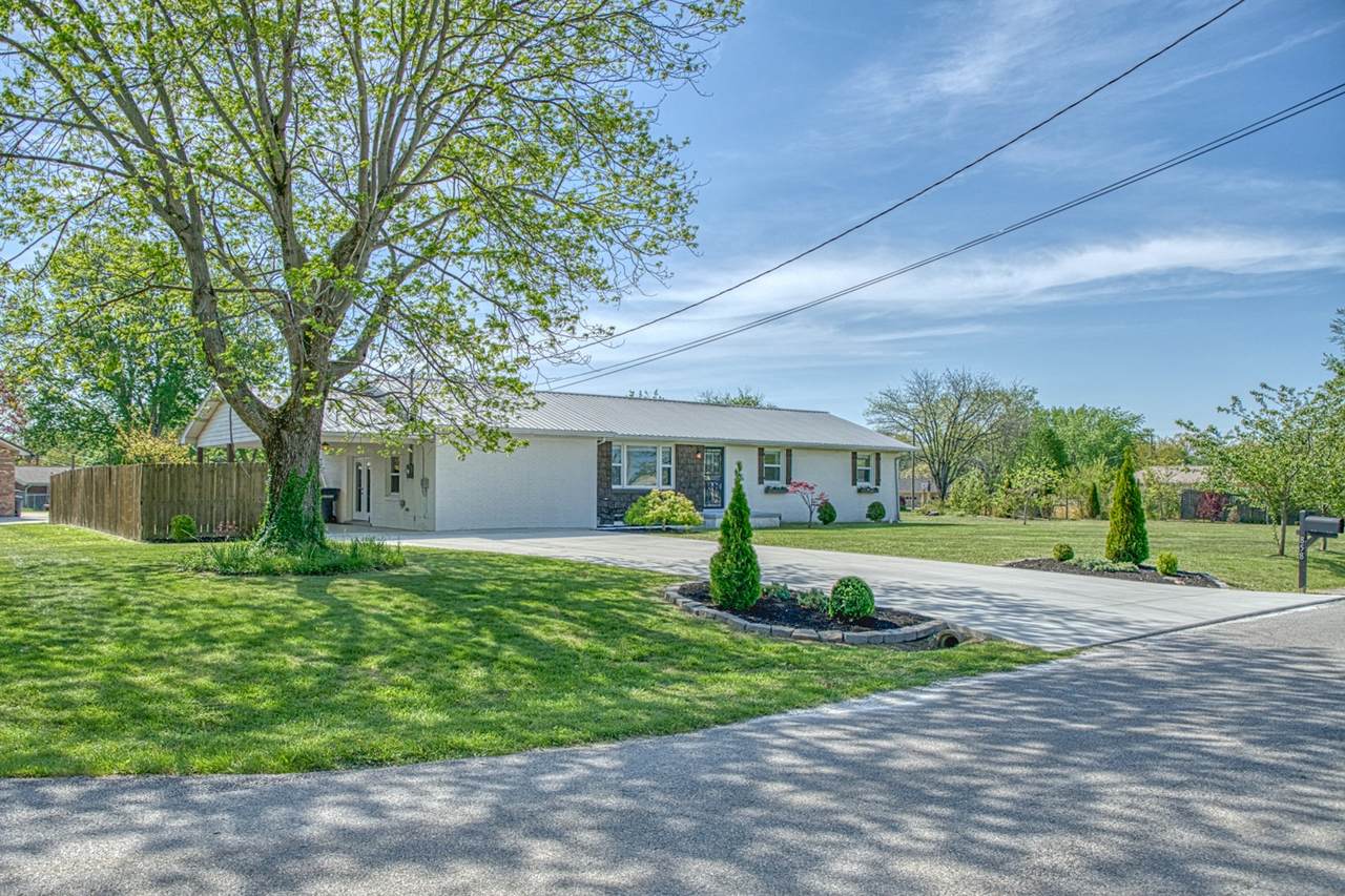 858 Greenland Ave - Photo 1