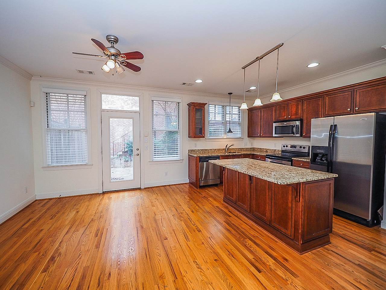 714 4th Ave - Photo 1