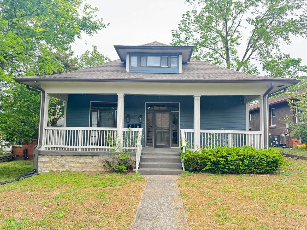 1507 Russell St - Photo 1