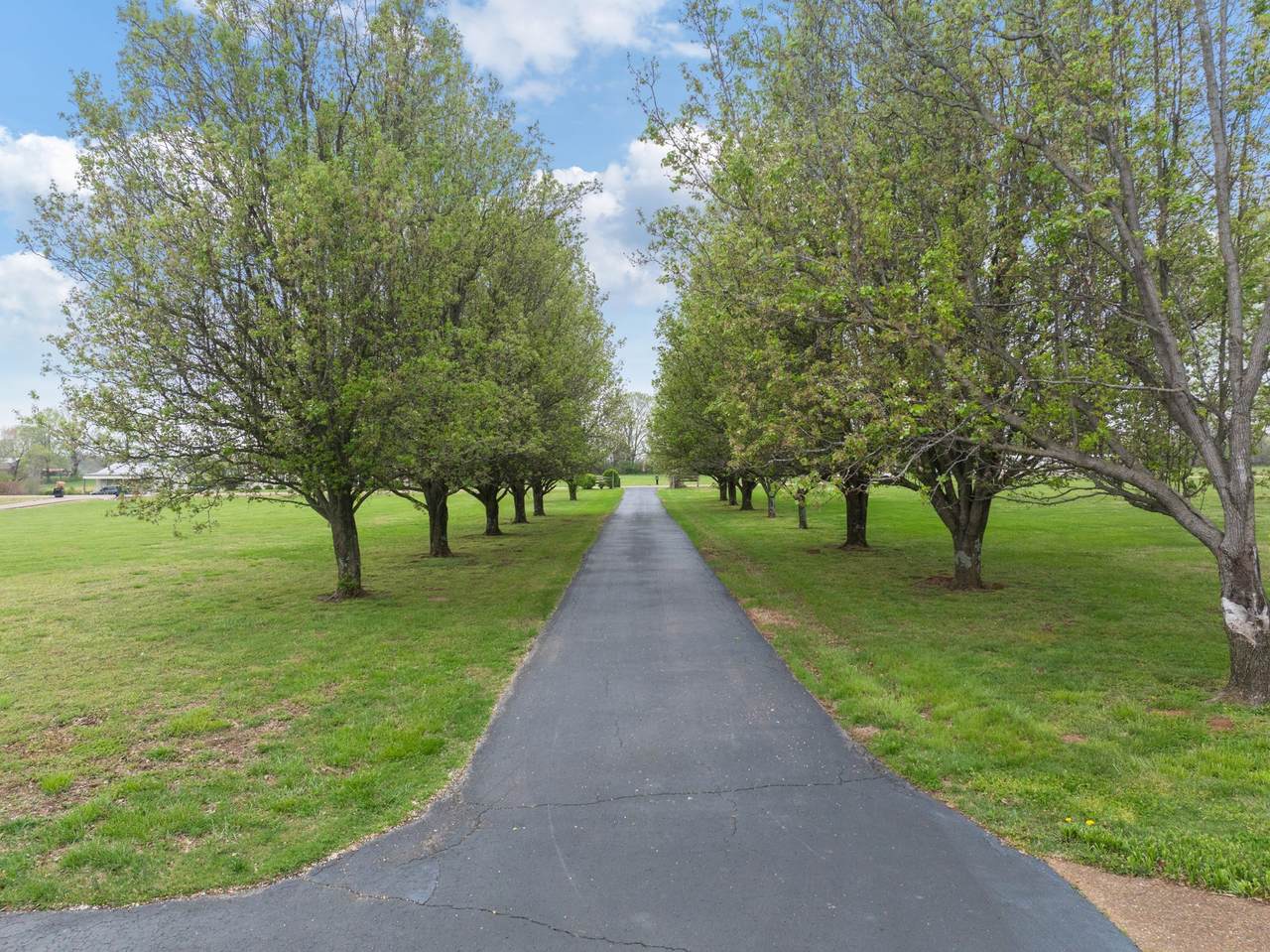 https://bt-photos.global.ssl.fastly.net/nashville/1280_boomver_1_RTC3175010-1.jpg