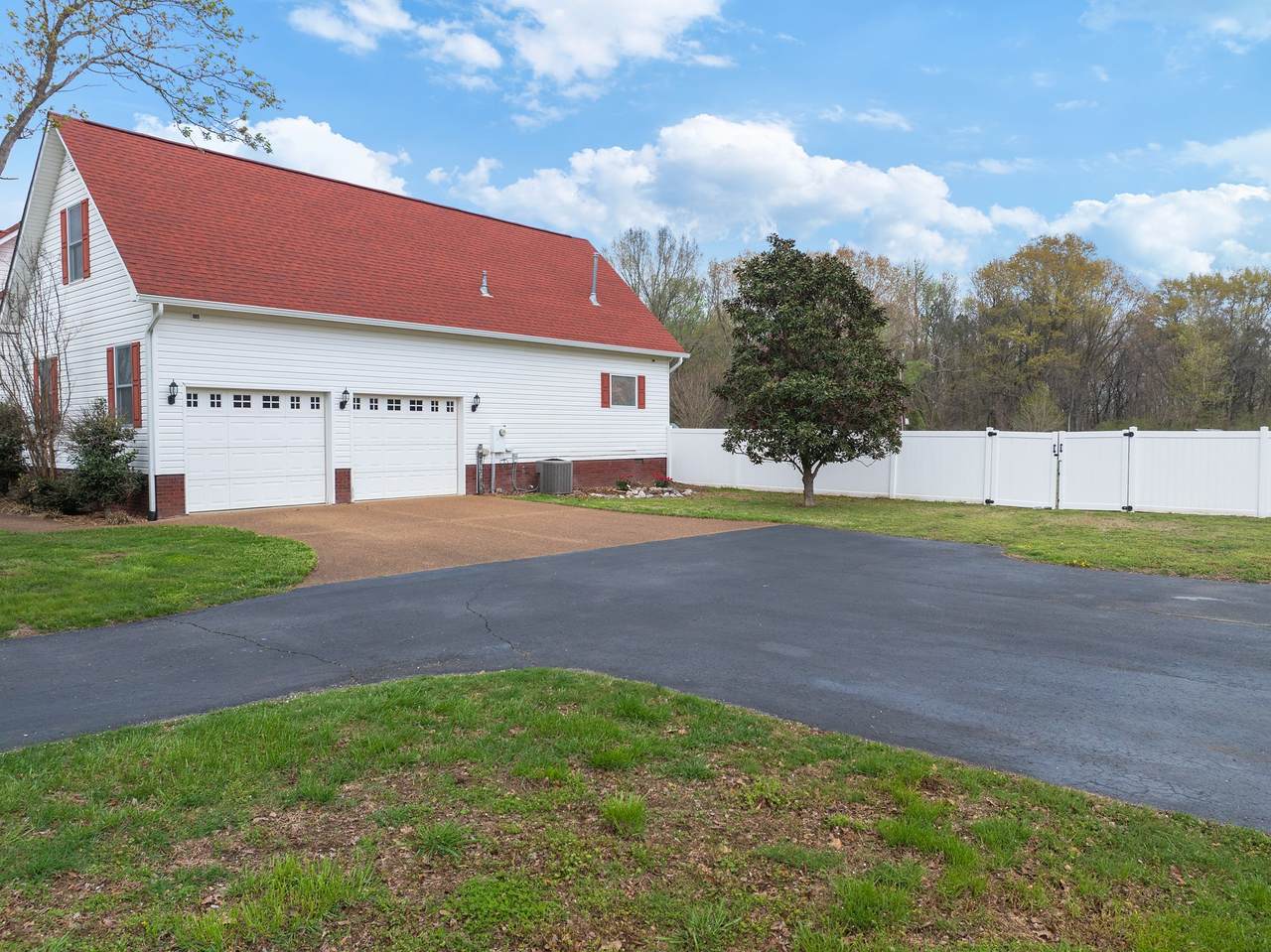 https://bt-photos.global.ssl.fastly.net/nashville/1280_boomver_1_RTC3175010-1.jpg