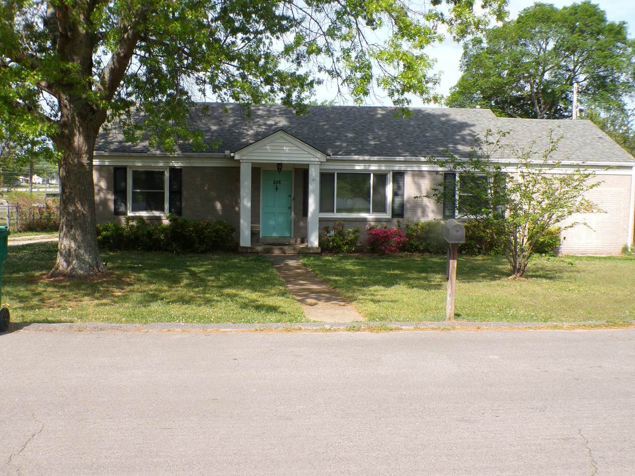 https://bt-photos.global.ssl.fastly.net/nashville/1280_boomver_1_RTC3175674-1.jpg