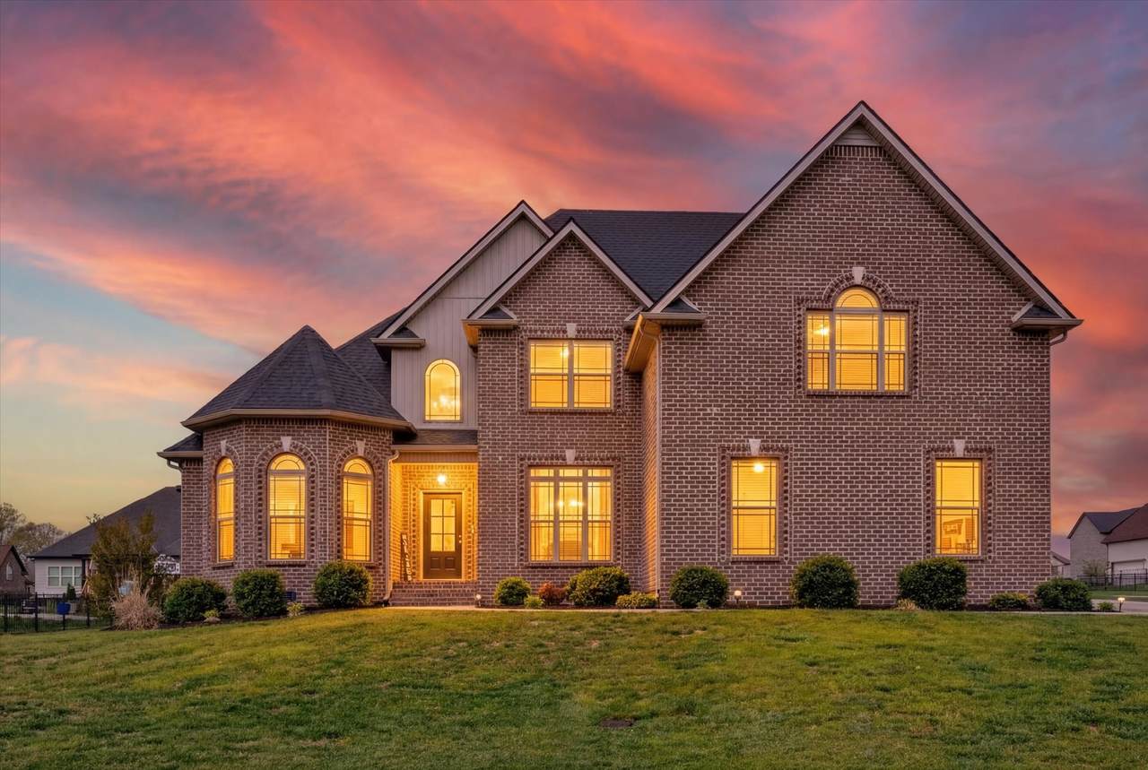 100 Hayward Fields Dr - Photo 1