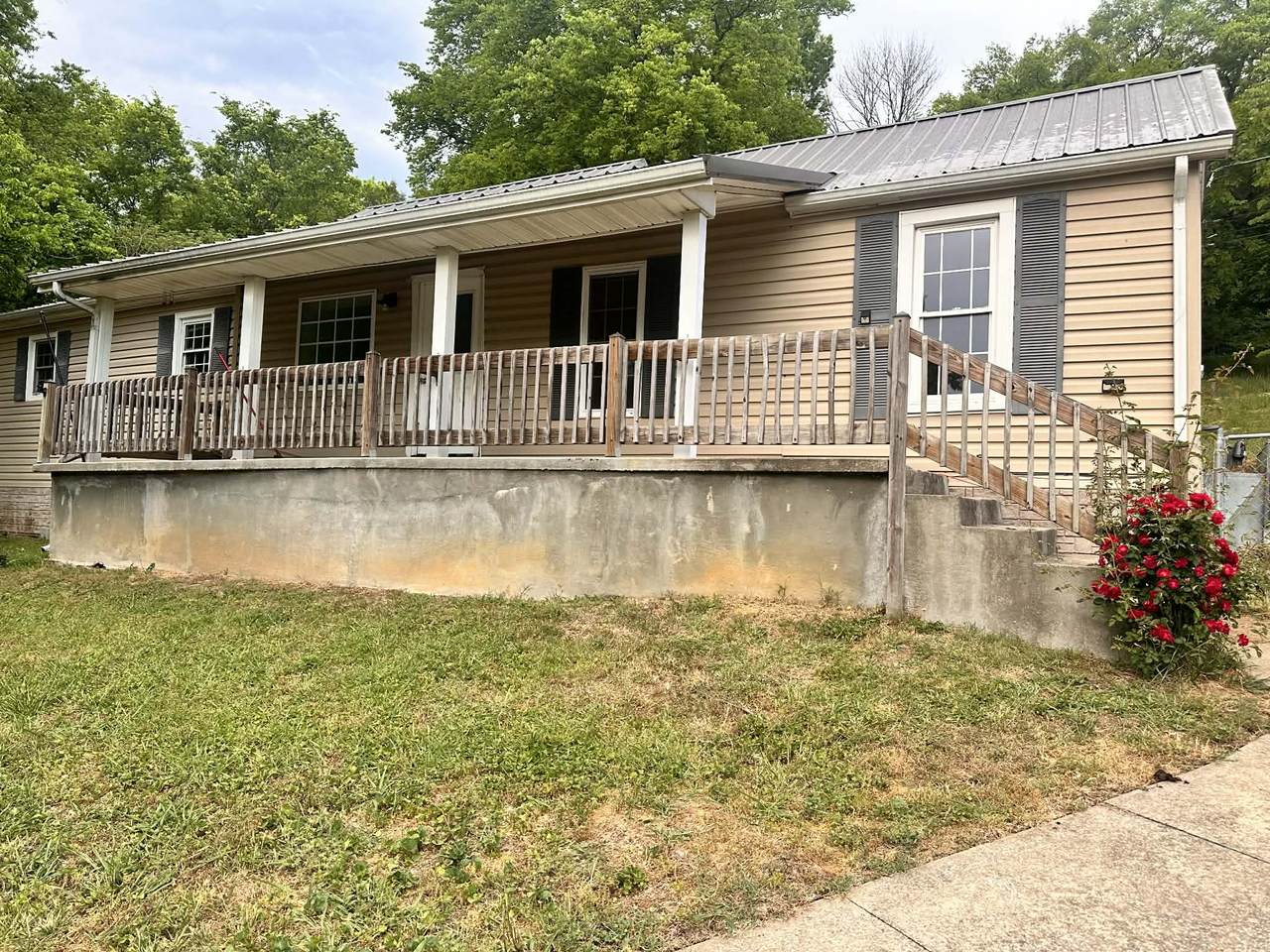 https://bt-photos.global.ssl.fastly.net/nashville/1280_boomver_1_RTC3175979-1.jpg