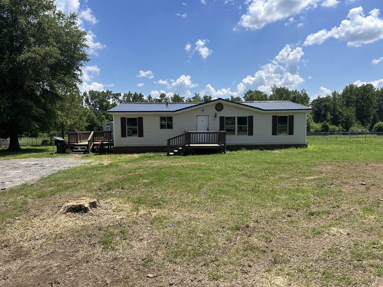 21 Country Dr - Photo 1