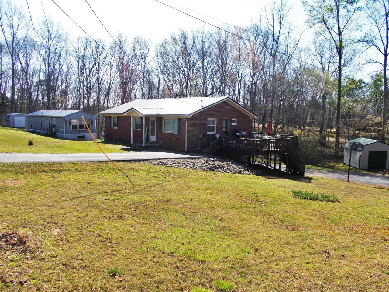 225 Cedar Hollow Dr - Photo 1