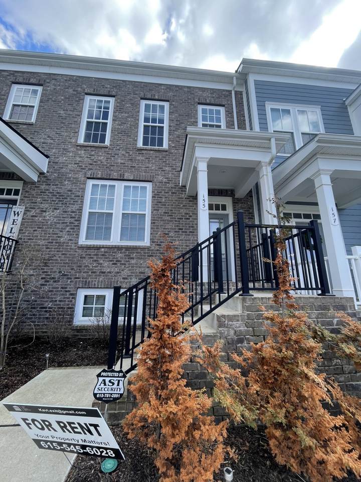 155 Burkitt Commons Ave - Photo 1