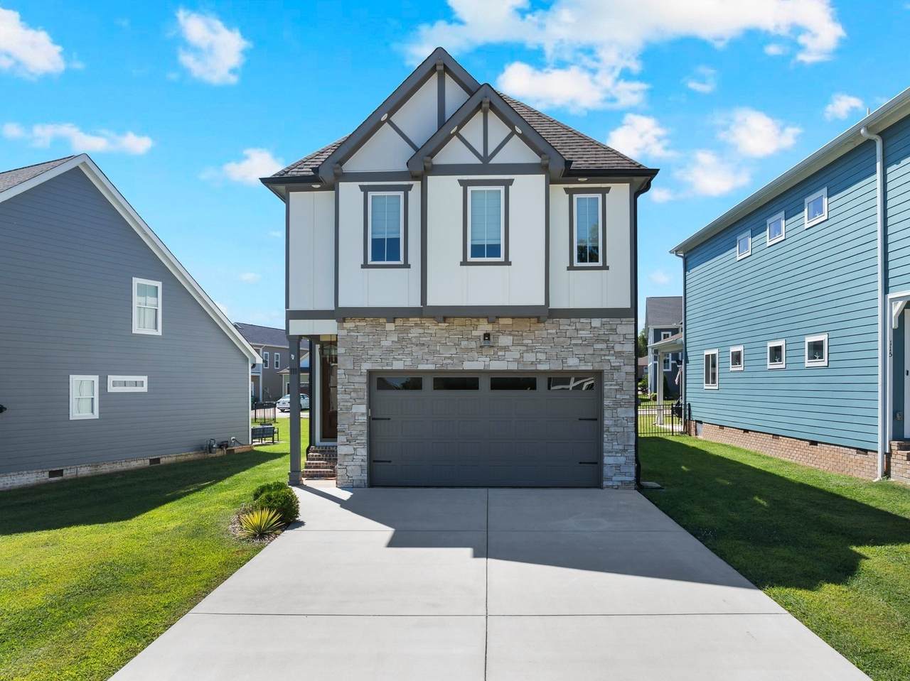 111 Barefoot Way - Photo 1