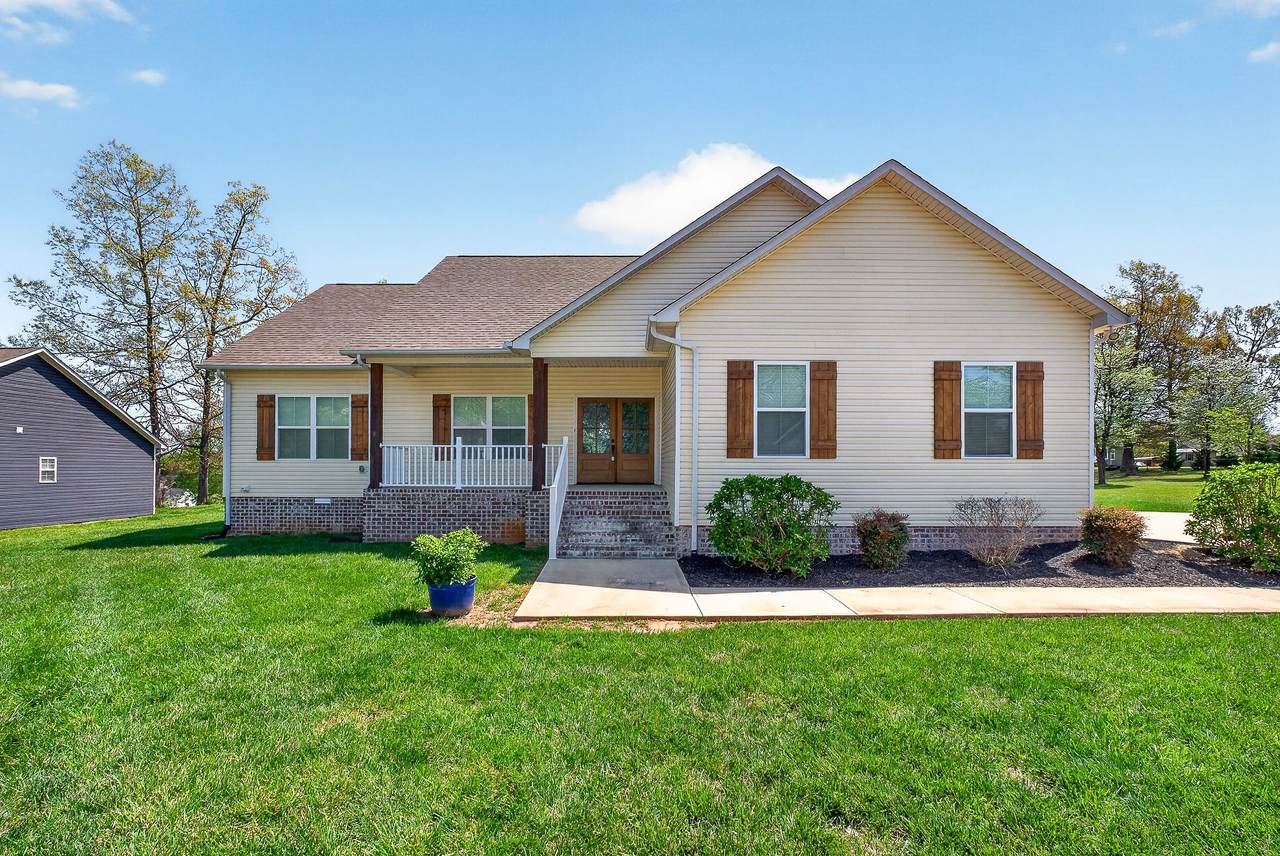 750 Honeysuckle Ln - Photo 1