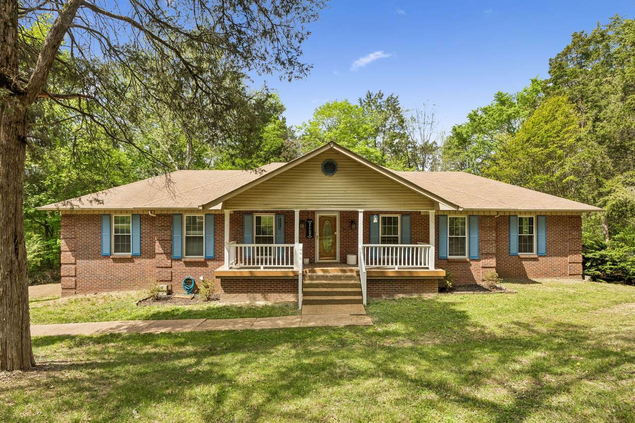 1912 Graceland Dr - Photo 1