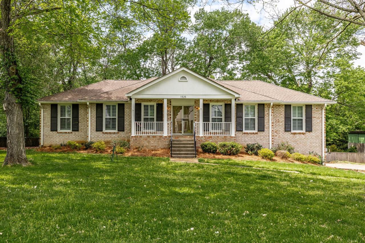 1525 Lipscomb Dr - Photo 1