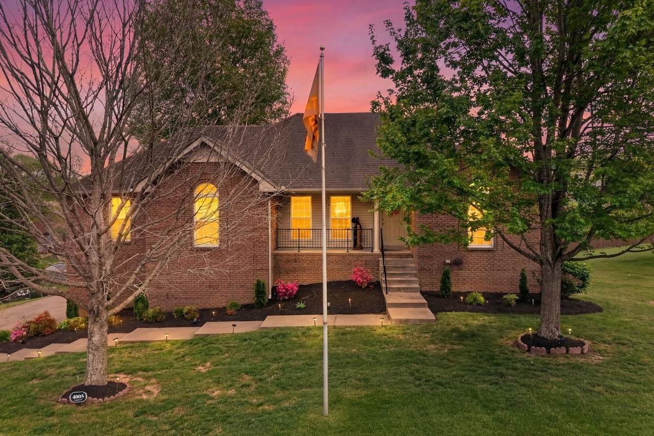 4005 Summit Dr - Photo 1