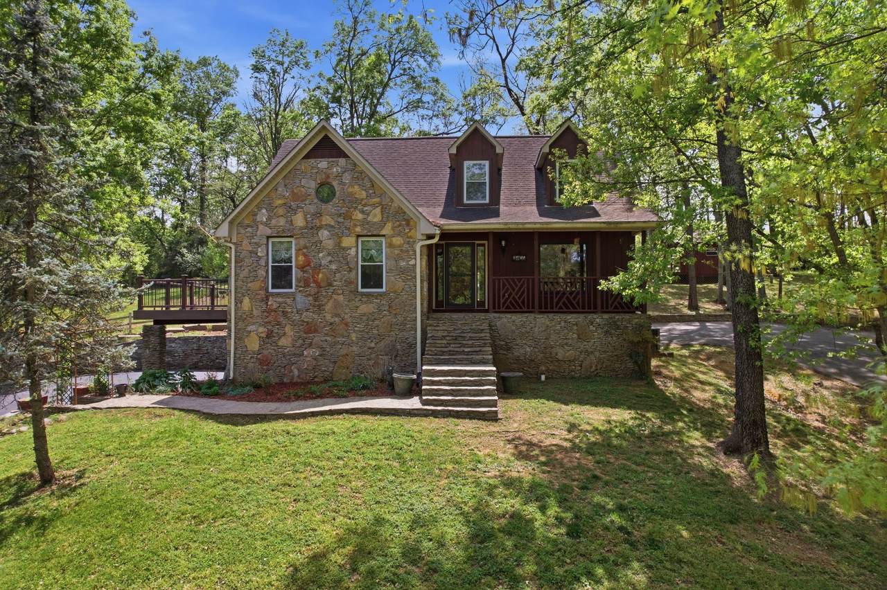 2105 Alpine Dr - Photo 1