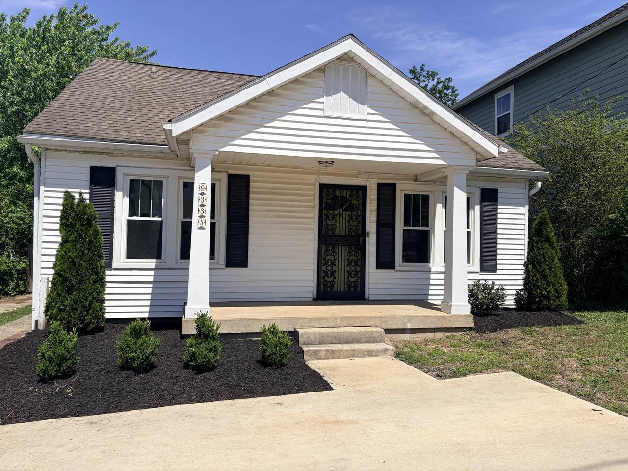933A Spain Ave - Photo 1