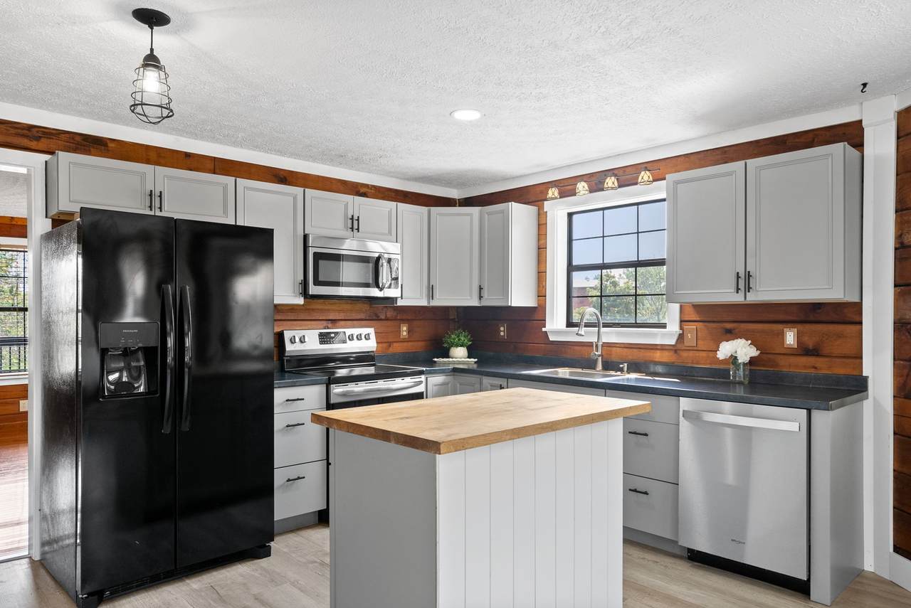 https://bt-photos.global.ssl.fastly.net/nashville/1280_boomver_1_RTC3177925-1.jpg