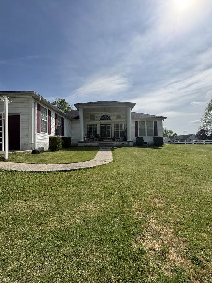 https://bt-photos.global.ssl.fastly.net/nashville/1280_boomver_1_RTC3178179-1.jpg