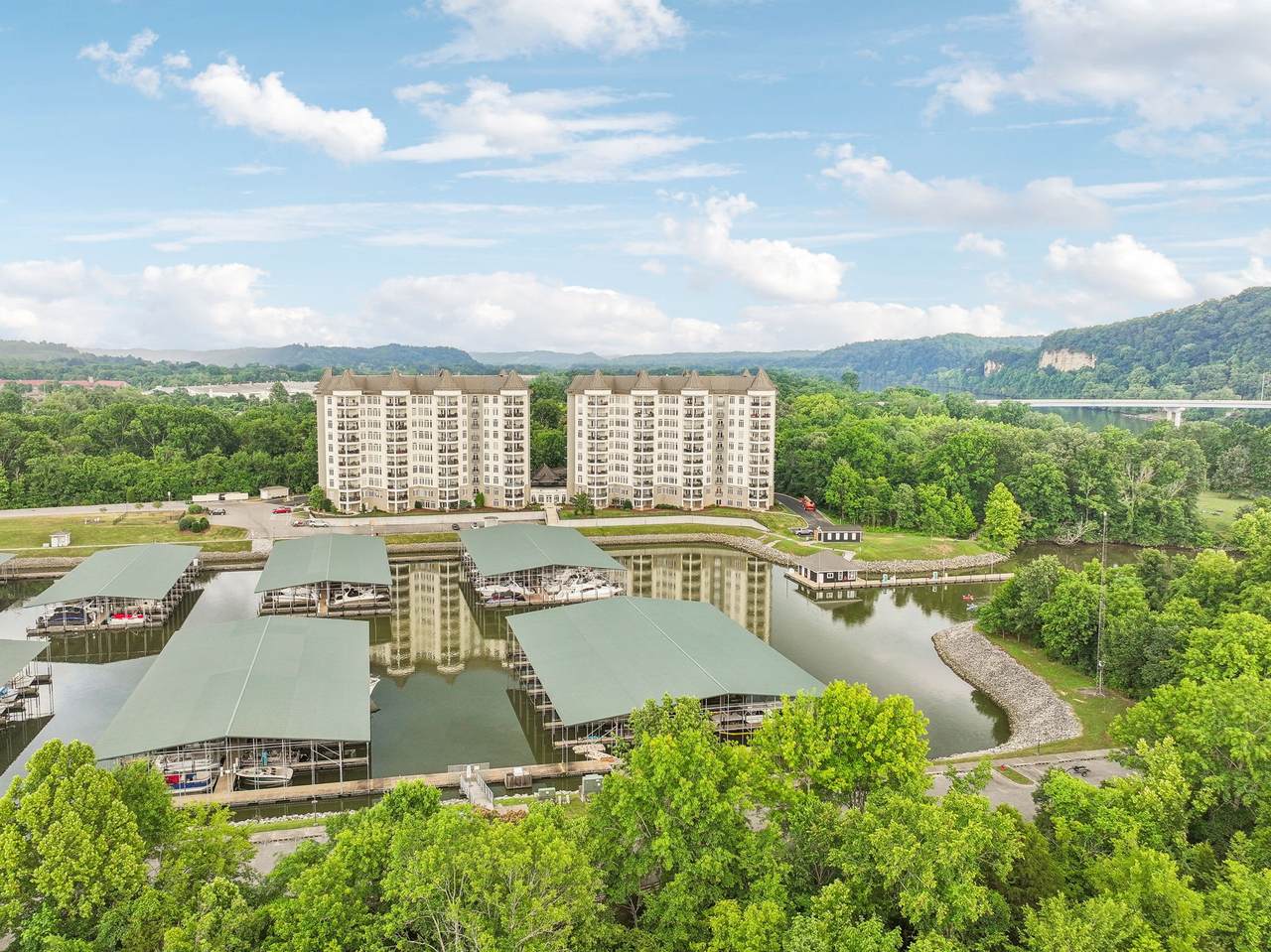 https://bt-photos.global.ssl.fastly.net/nashville/1280_boomver_1_RTC3178250-1.jpg