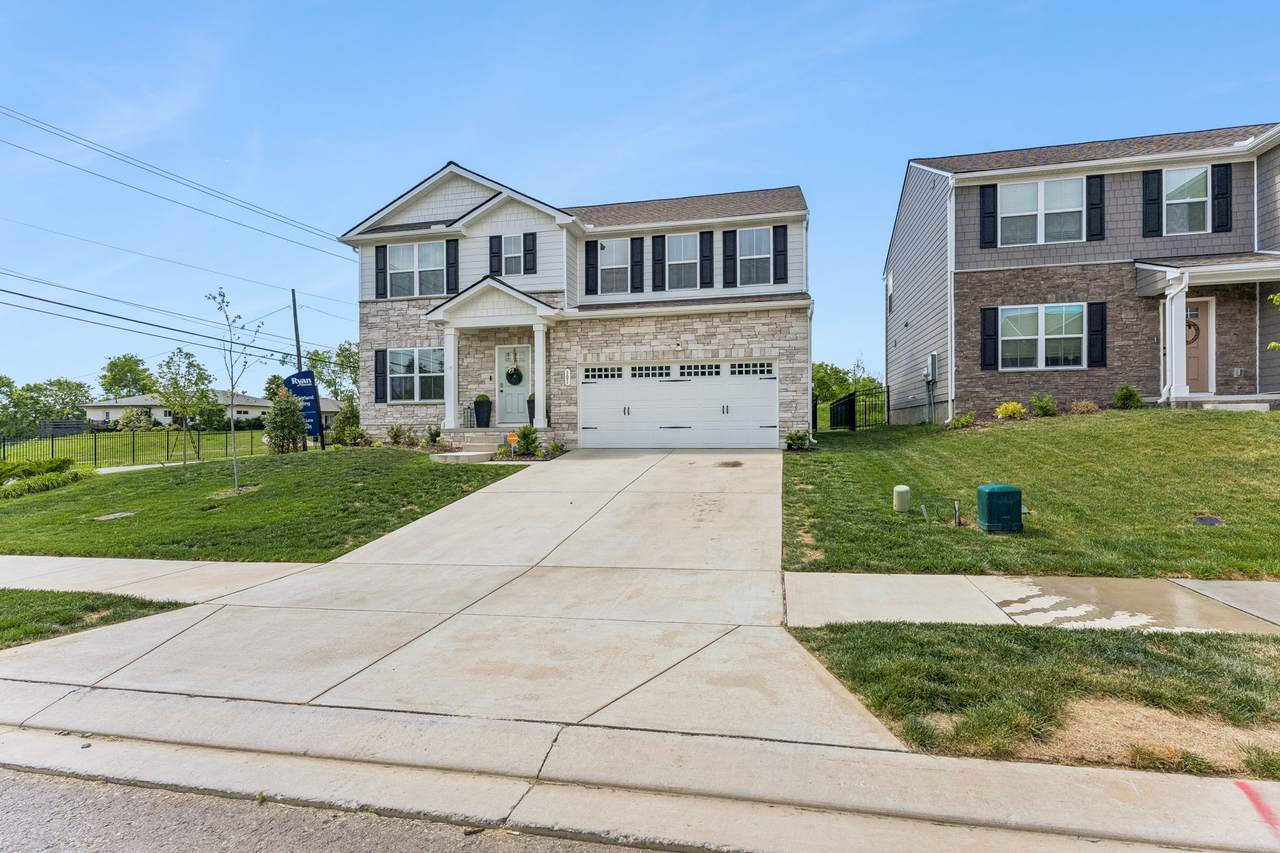 101 Walden Way - Photo 1