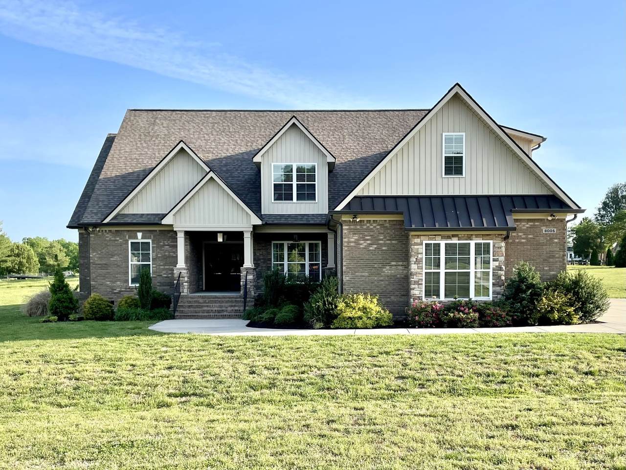 8006 Traditions Ln - Photo 1