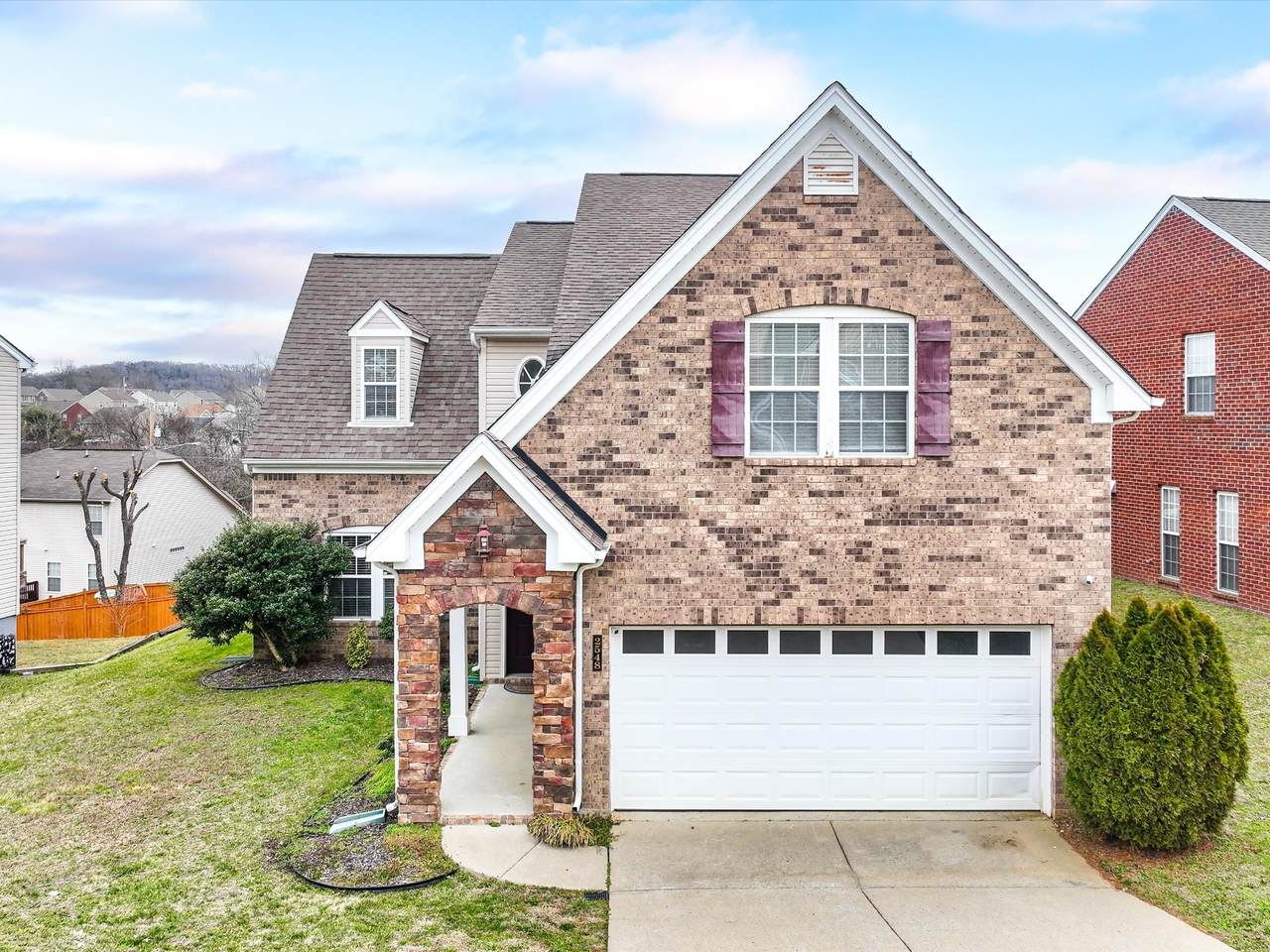 2548 Jordan Ridge Dr - Photo 1