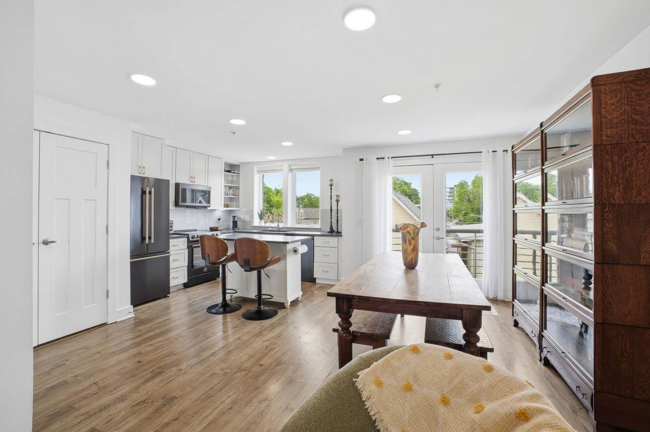 1325 5th Ave - Photo 1
