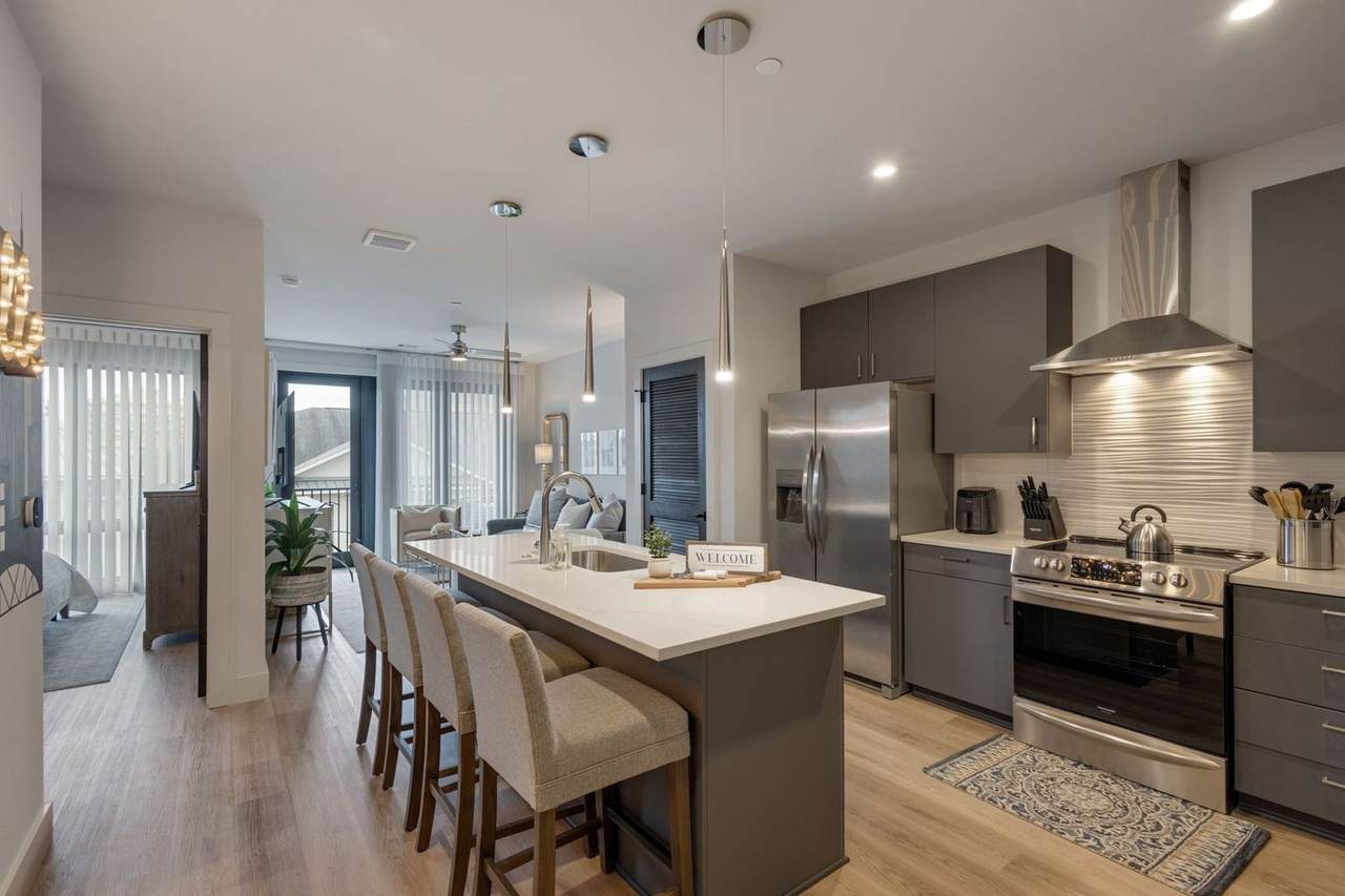 303 31st Ave - Photo 1