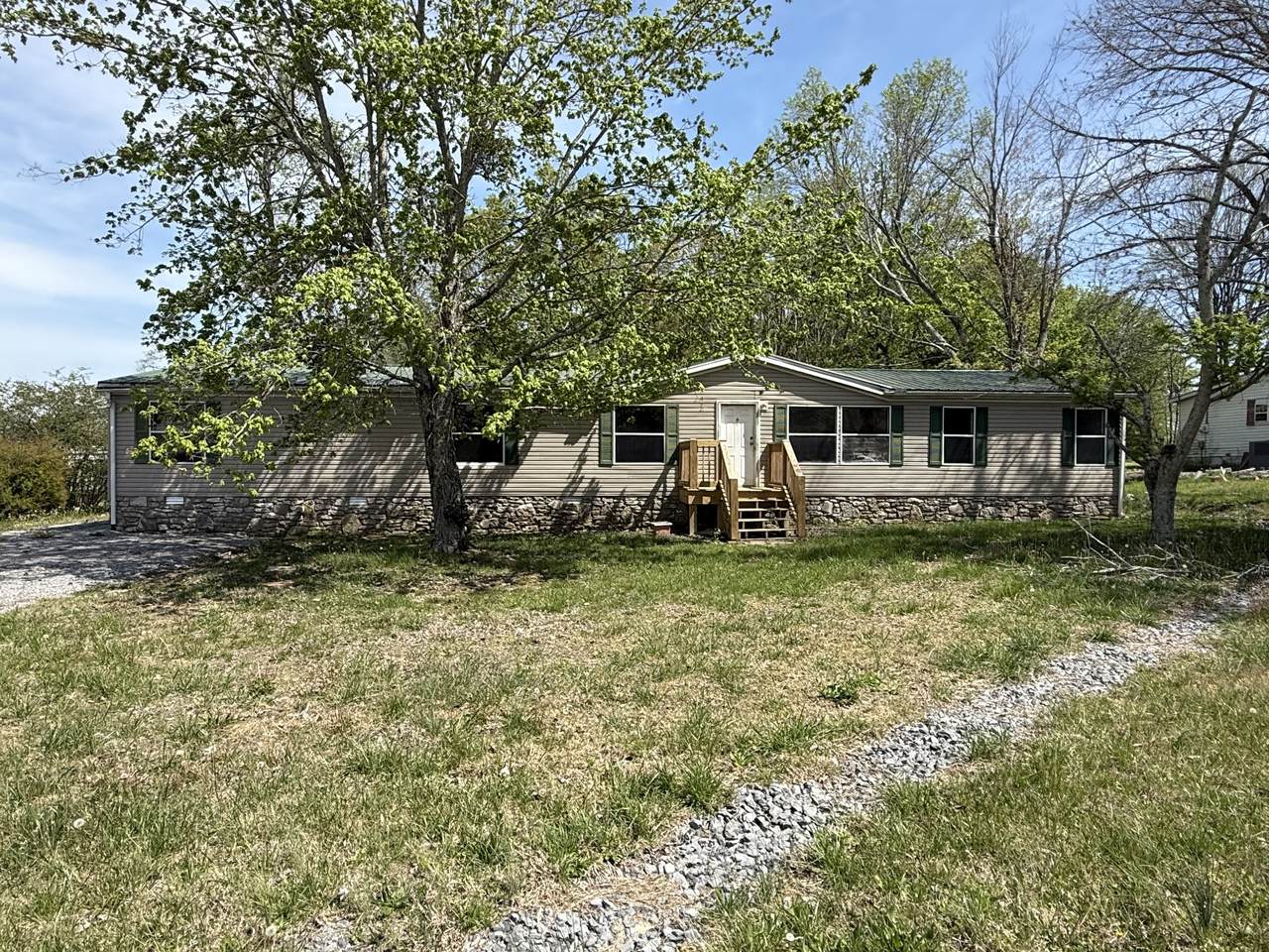 469 Browns Rd - Photo 1