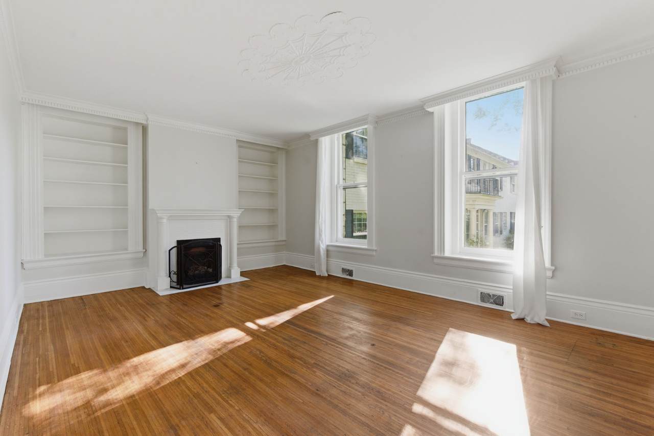 442 Bowling Ave - Photo 1