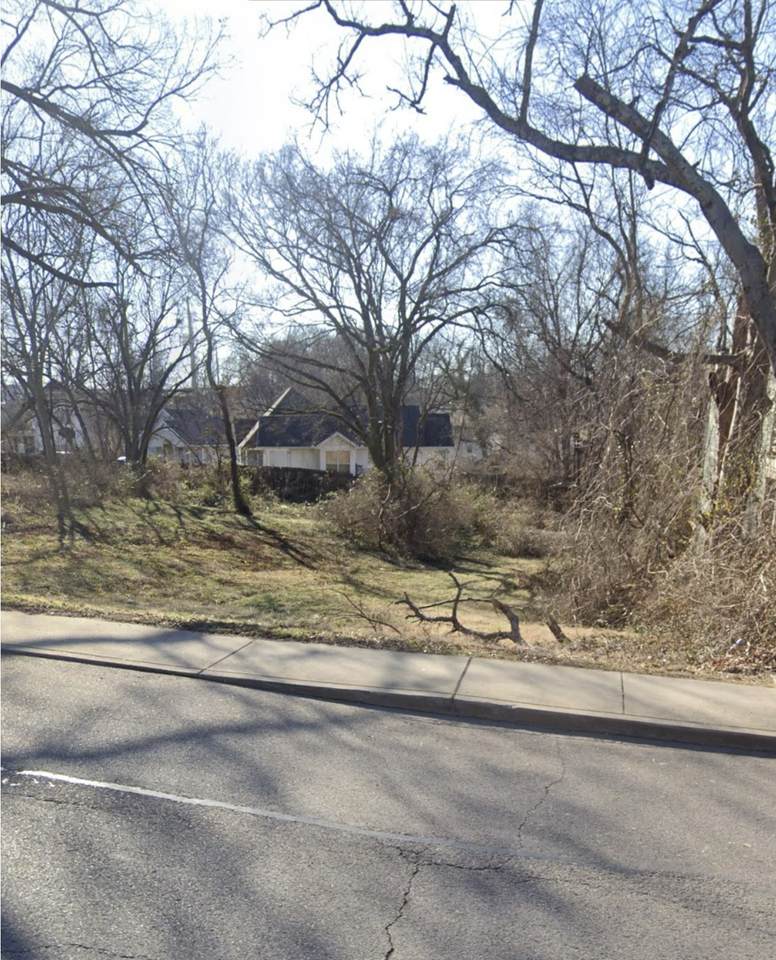 917 40th Ave - Photo 1