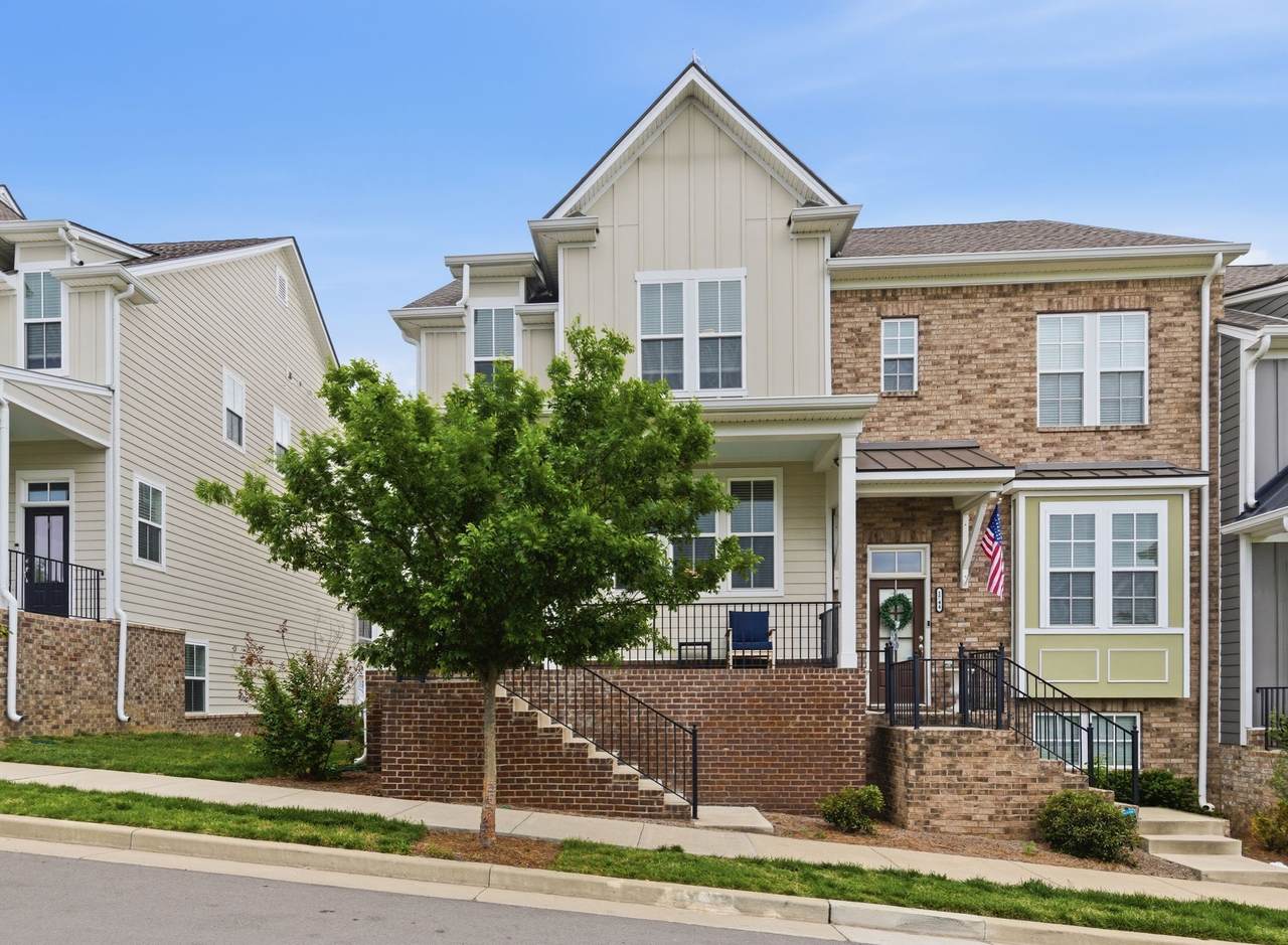 1746 Park Terrace Ln - Photo 1