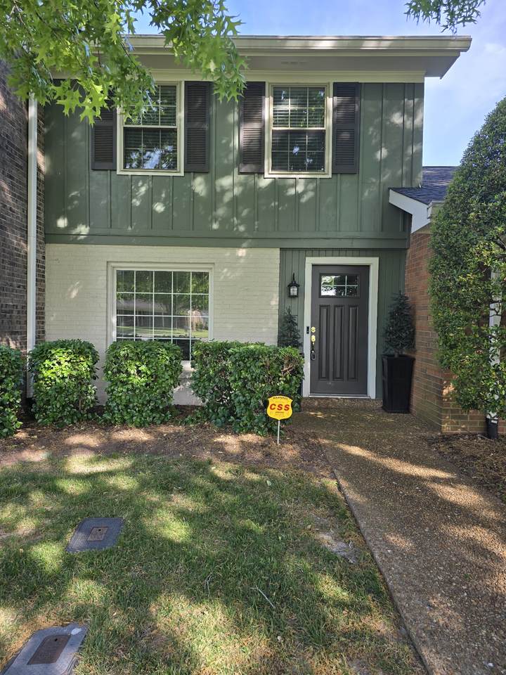 1002 E Northfield Blvd - Photo 1