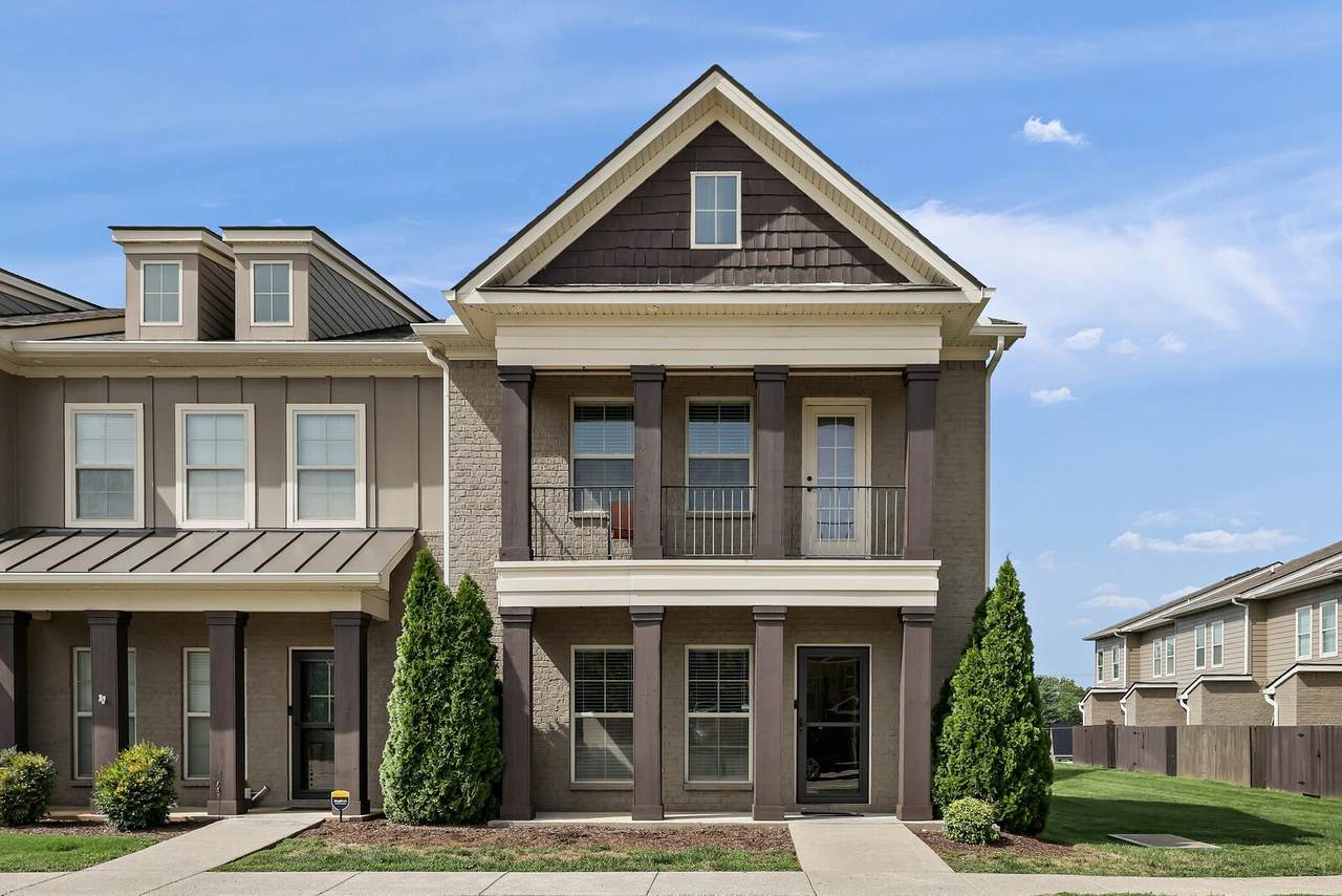3111 Blue Sky Dr - Photo 1