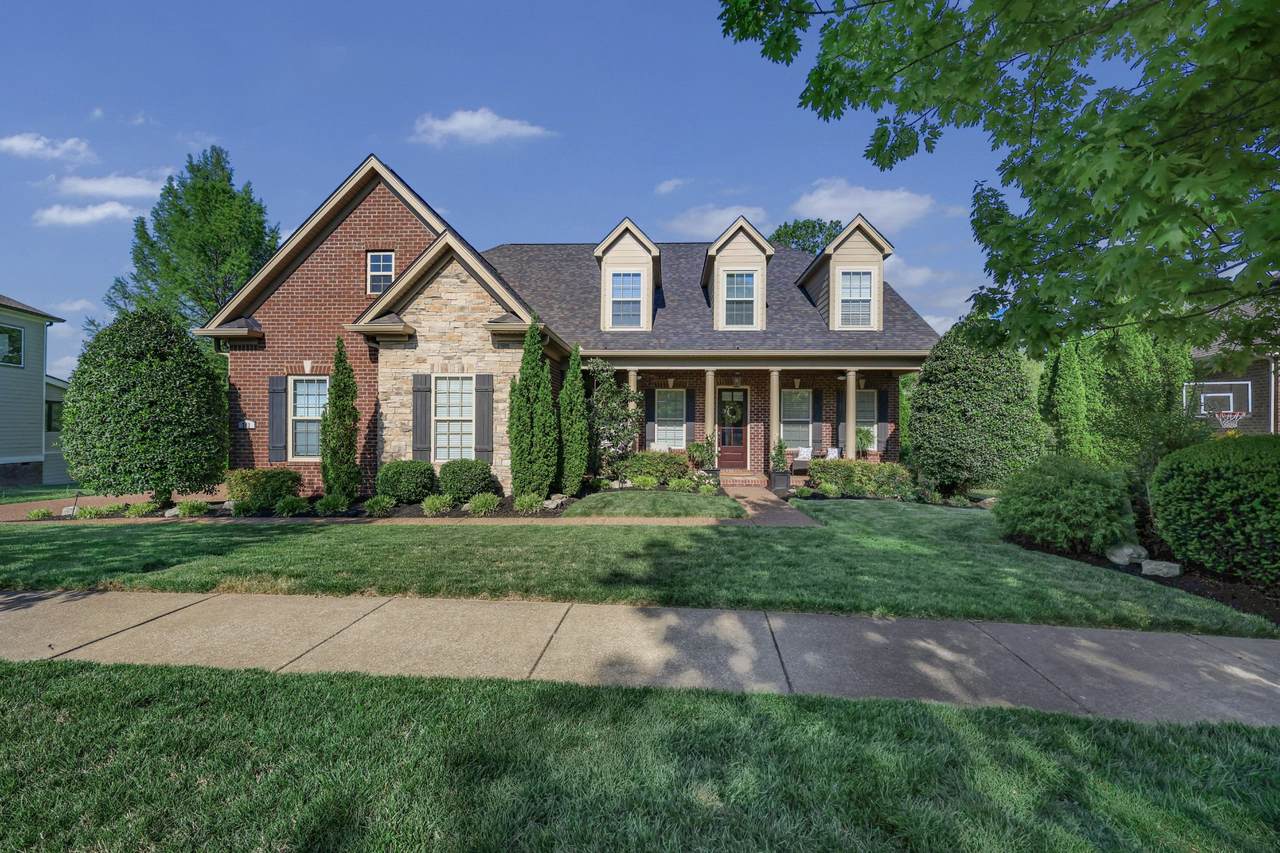 721 Springlake Dr - Photo 1