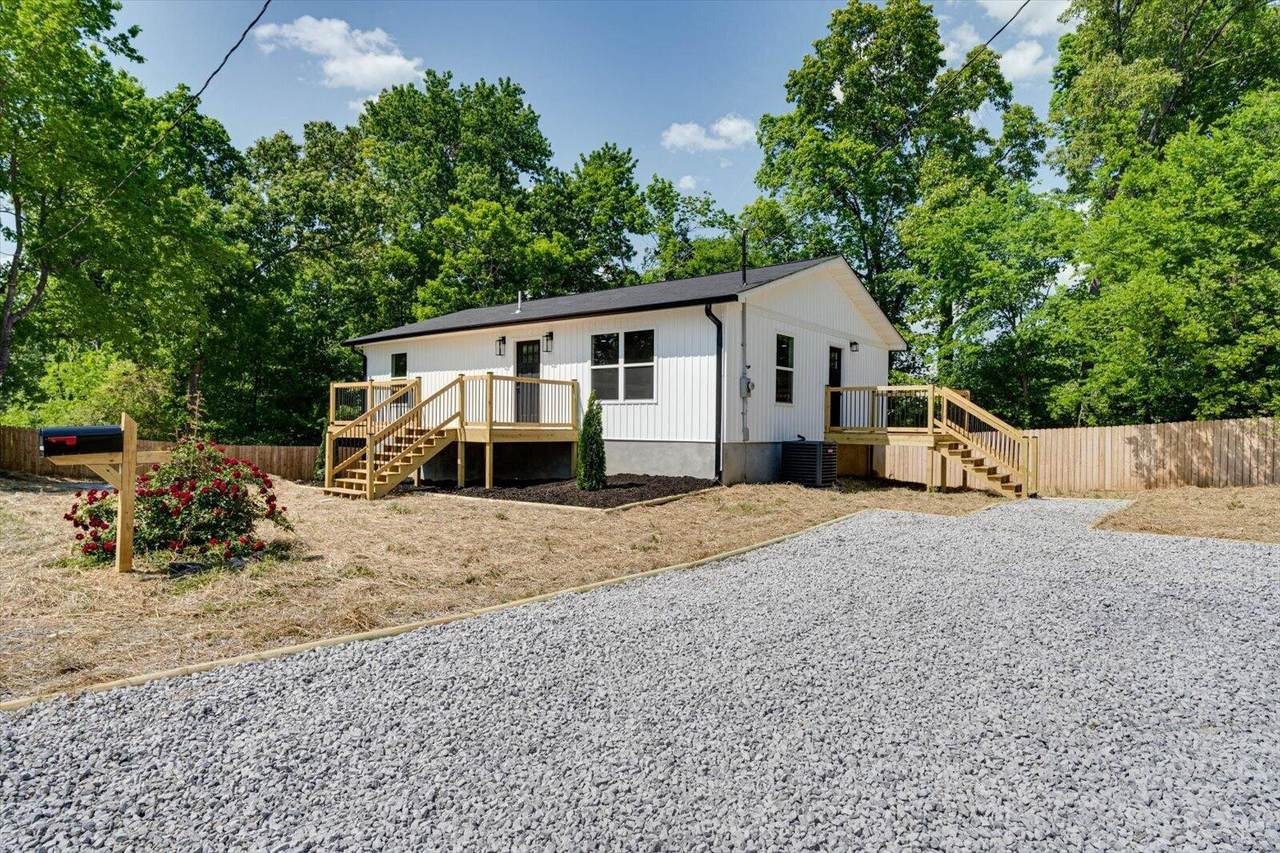 1435 Alley Street - Photo 1