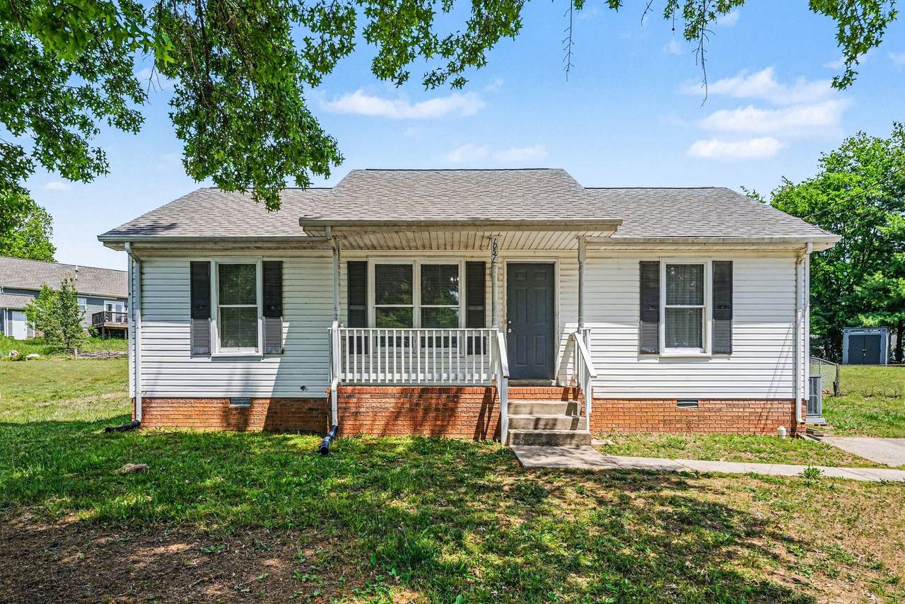 1057 Princeton Ct - Photo 1