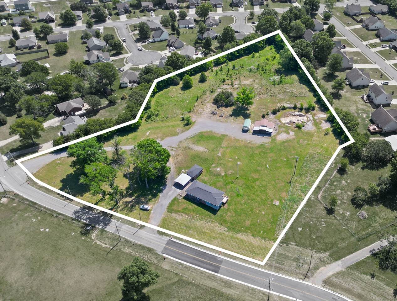 427 Rome Pike - Photo 1