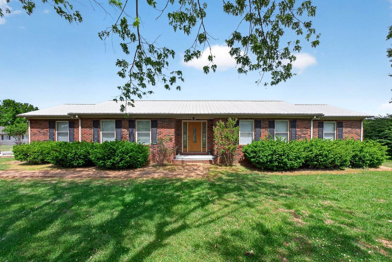 44 Barbara Cir - Photo 1