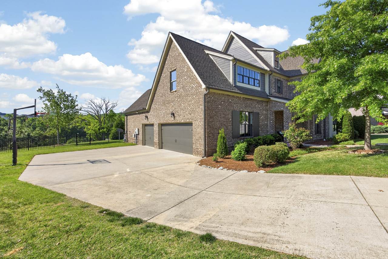 https://bt-photos.global.ssl.fastly.net/nashville/1280_boomver_1_RTC3182234-1.jpg