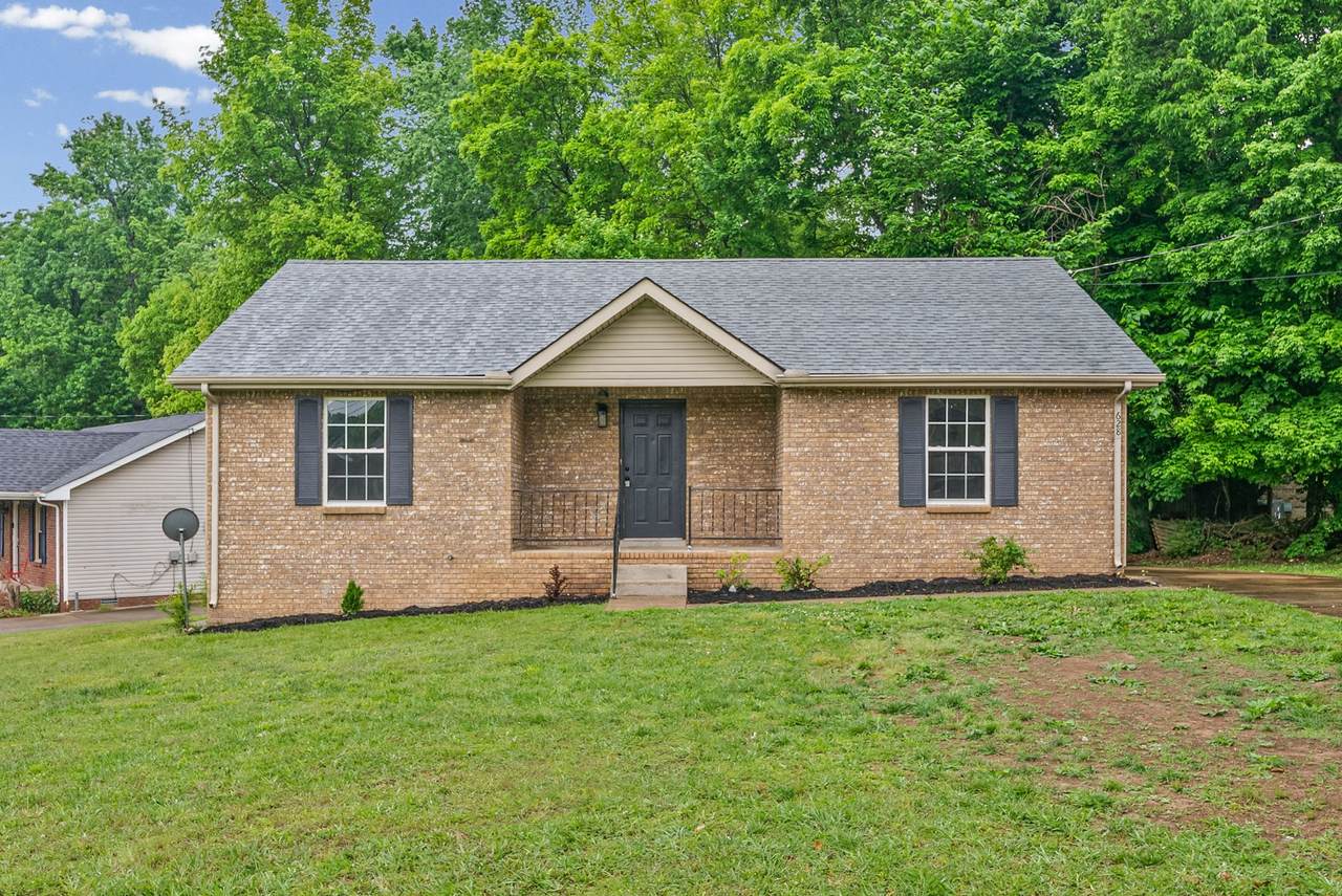 628 Woodhaven Dr - Photo 1