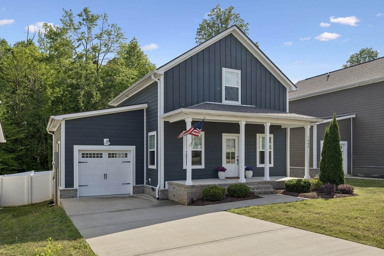 1004 Sycamore Rdg - Photo 1